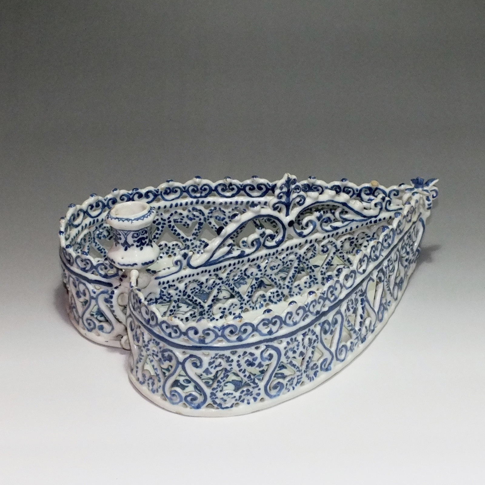 Turin (Italy) - heart shaped basket - eighteenth century