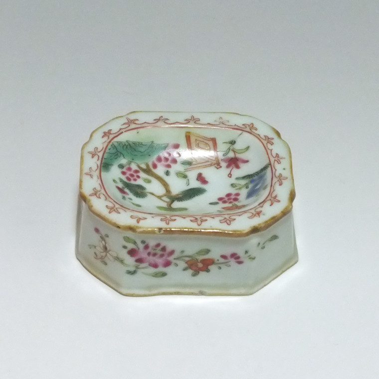 Saleron Pink Family - Eighteenth century - QIANLONG Era (1736 - 1795)