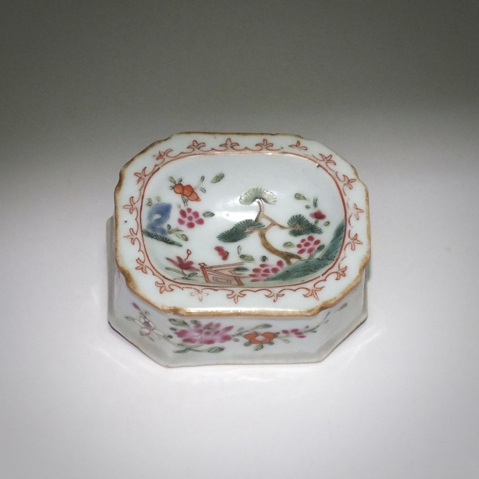 Saleron Famille rose - XVIIIe siècle - Époque QIANLONG (1736 - 1795)