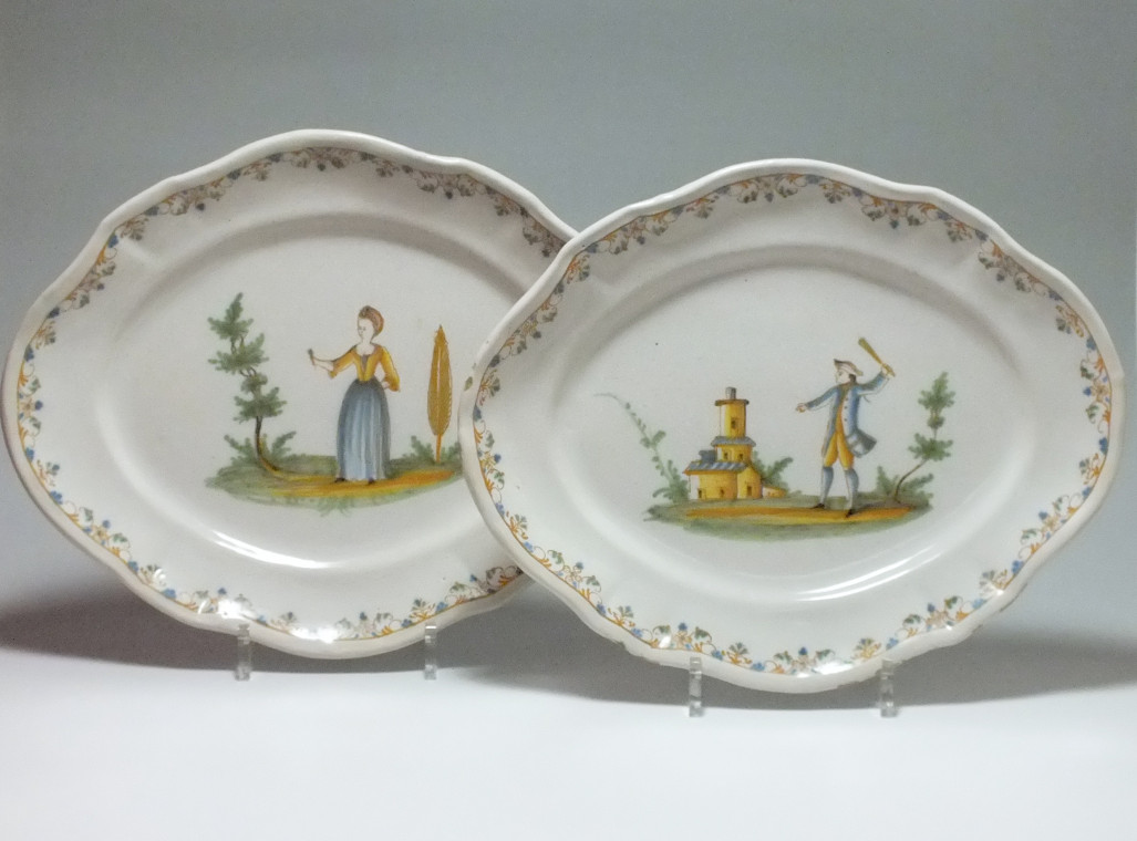 Lyon - Paire de plats - XVIIIe siècle