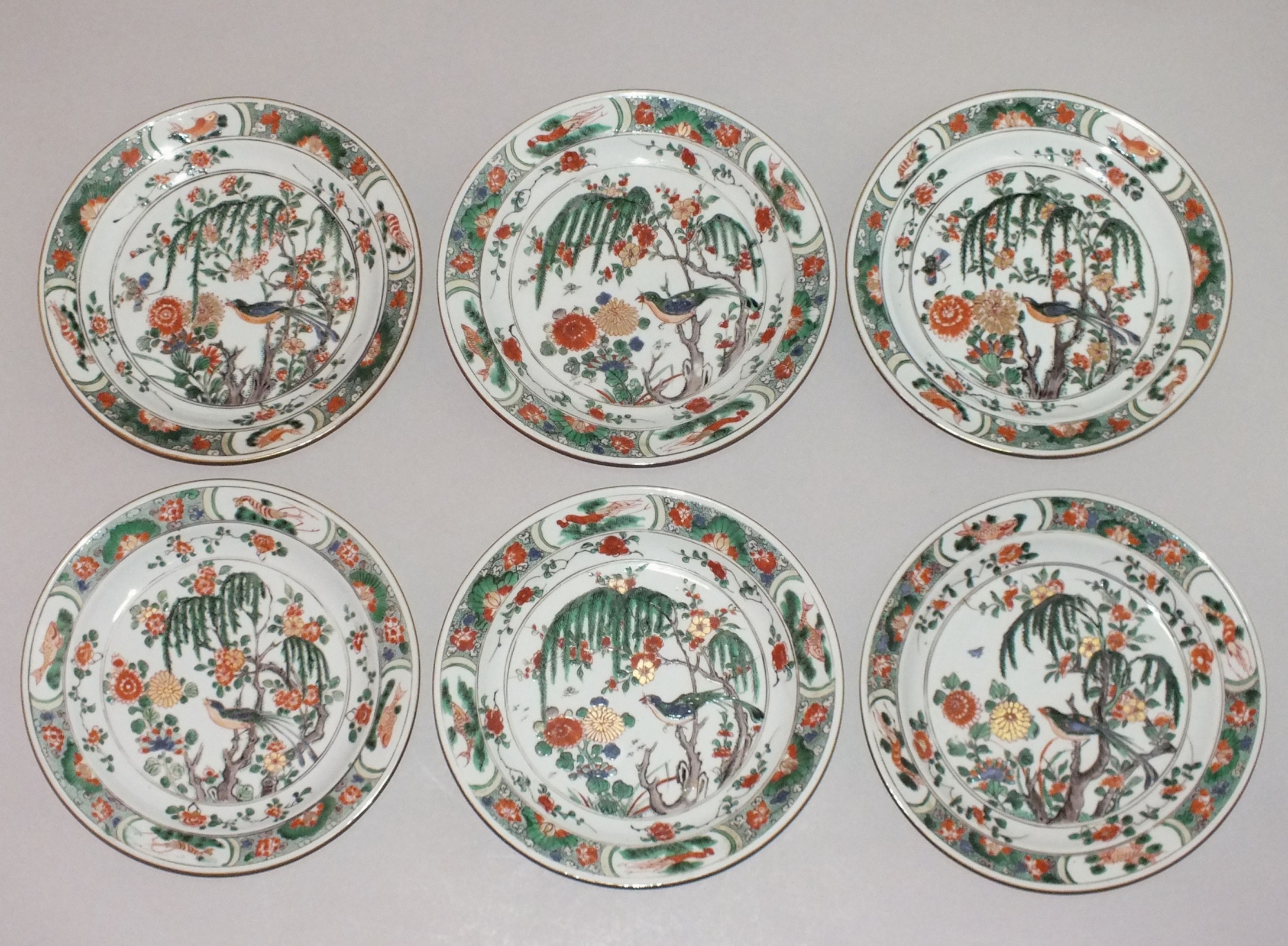Suite de six belles assiettes en porcelaine de la famille verte - Période Kanghi (1662-1722)
