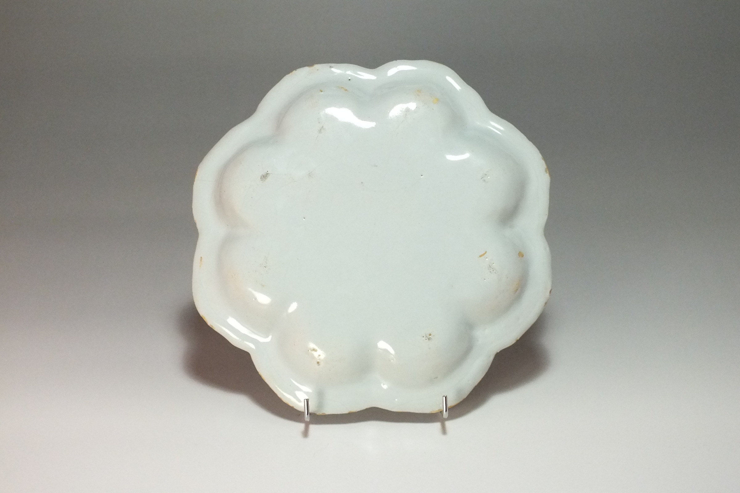 Lyon - Drageoir earthenware decorated with a gallant scene - eighteenth century