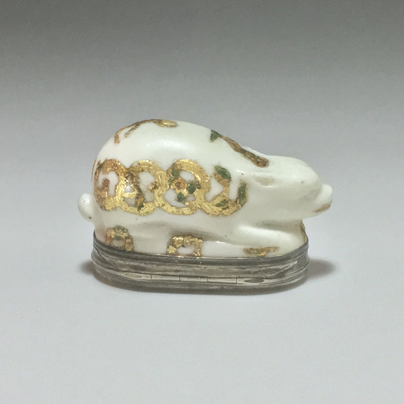 Saint Cloud - Boîte figurant un lièvre - XVIIIe siècle