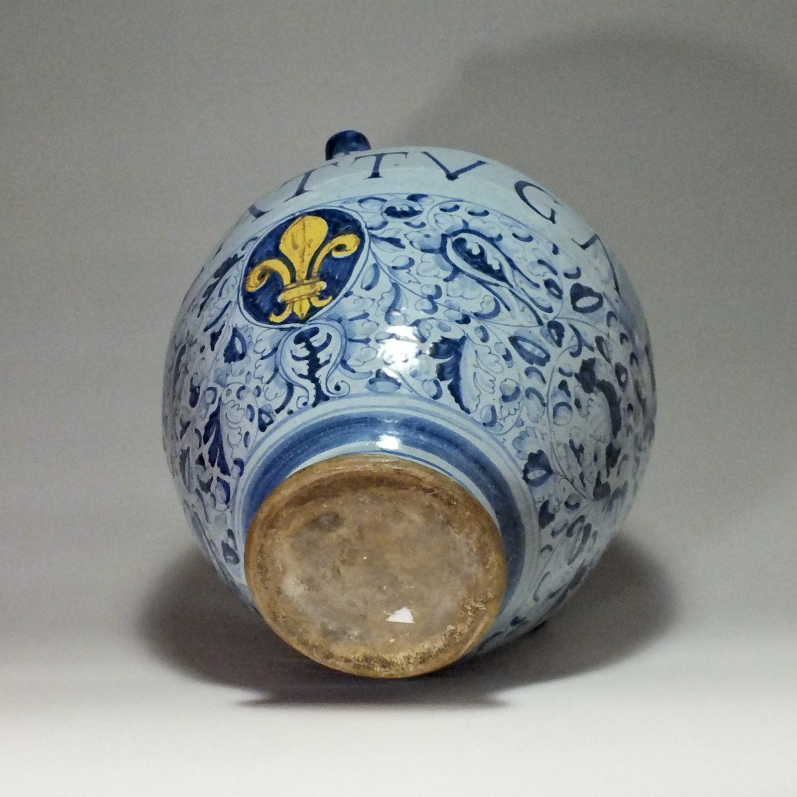 Rome - Grande chevrette à décor "Berettino" - XVIIe siècle