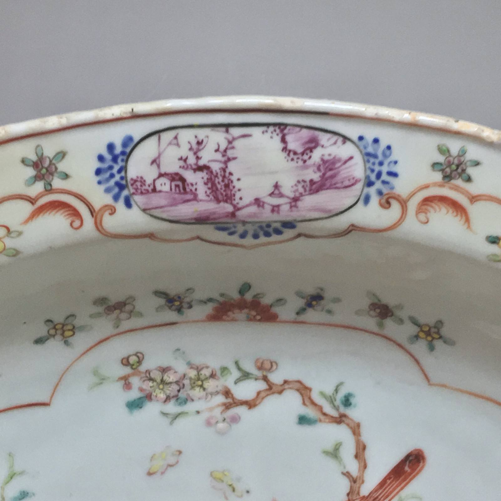 Chine (Compagnie des Indes) - Plat de barbier Famille rose - Epoque Qianlong