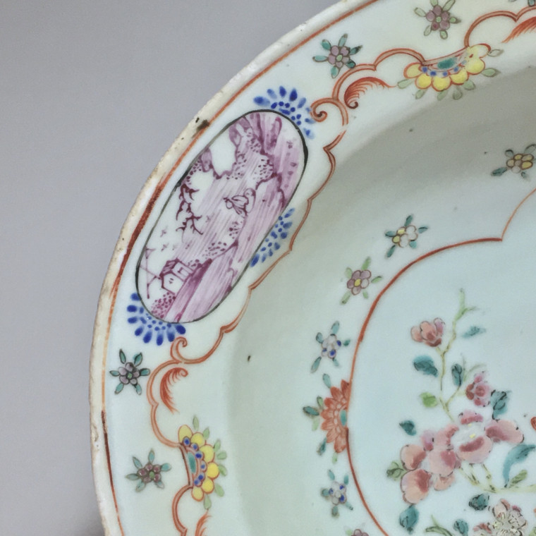 Chine (Compagnie des Indes) - Plat de barbier Famille rose - Epoque Qianlong