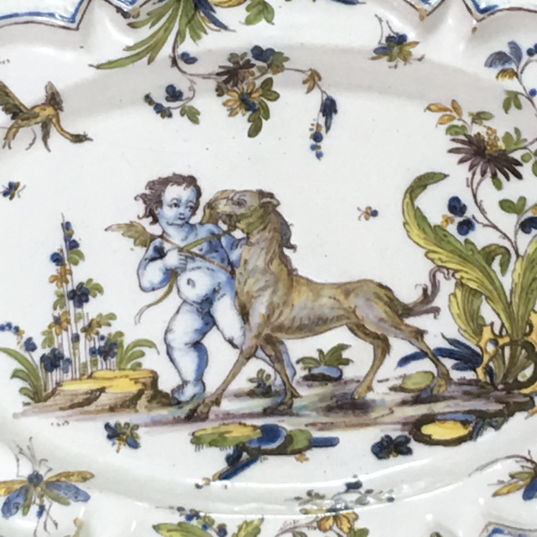 Lyon - Oval dish - Period Pierre Mongis - eighteenth century