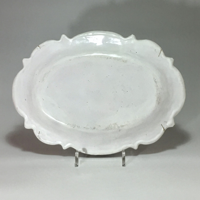Lyon - Oval dish - Period Pierre Mongis - eighteenth century