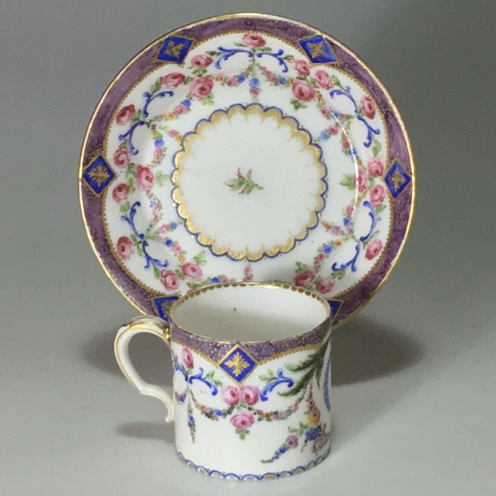 Sèvres - Tasse mignonette - XVIIIe siècle