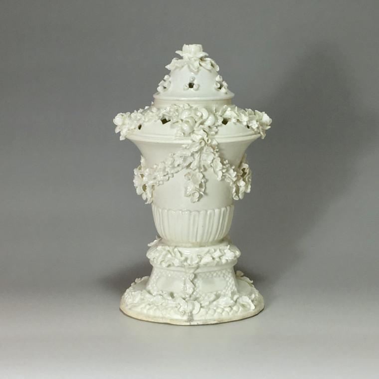 Saint-Cloud - Pot pourri couvert - XVIIIe siècle