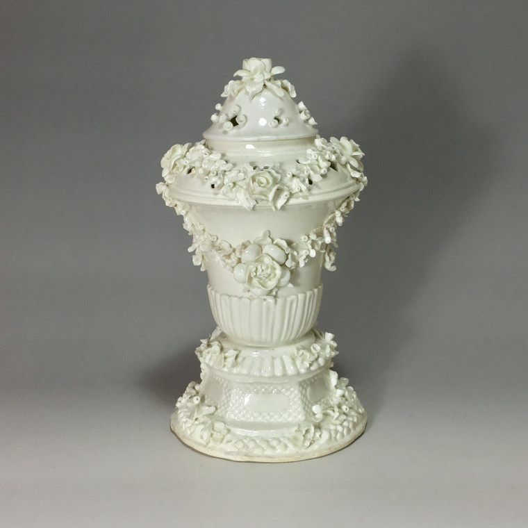 Saint Cloud - Pot pourri covered - eighteenth century