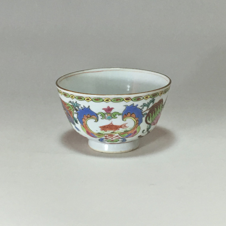 China - Bowl decorated "Pompadour" - Period Qianlong (1736-1795)