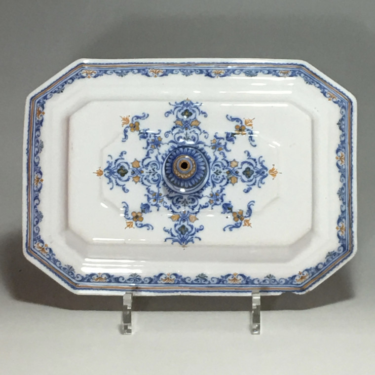 Moustiers - terrine lid - eighteenth century