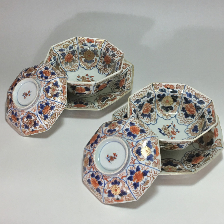 Japon – Rare paire de bols couverts octogonaux - Époque Edo - début du XVIIIe siècle