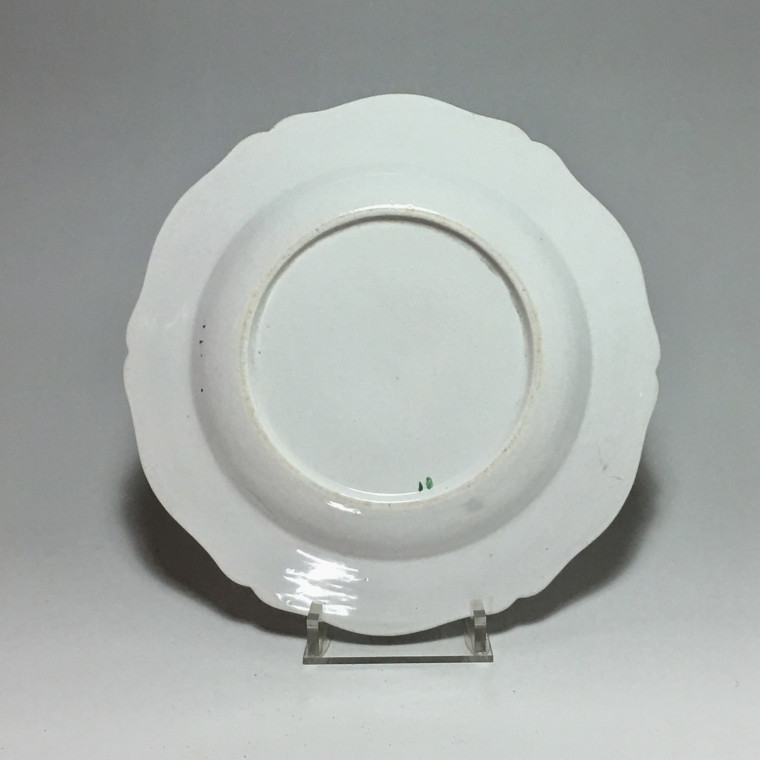 Doccia (Italy) - Plate decorated with roses and ribbons - eighteenth century