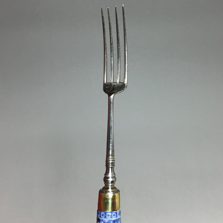 Knife and fork in soft porcelain of Saint-Cloud - eighteenth century