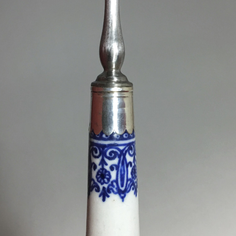 Paris or Saint-Cloud - fork with two teeth - eighteenth century - circa 1700-1720