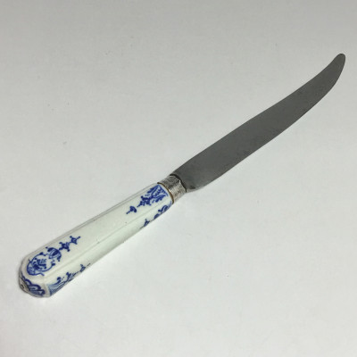 Chantilly - Couteau à décor de lambrequins - XVIIIe siècle