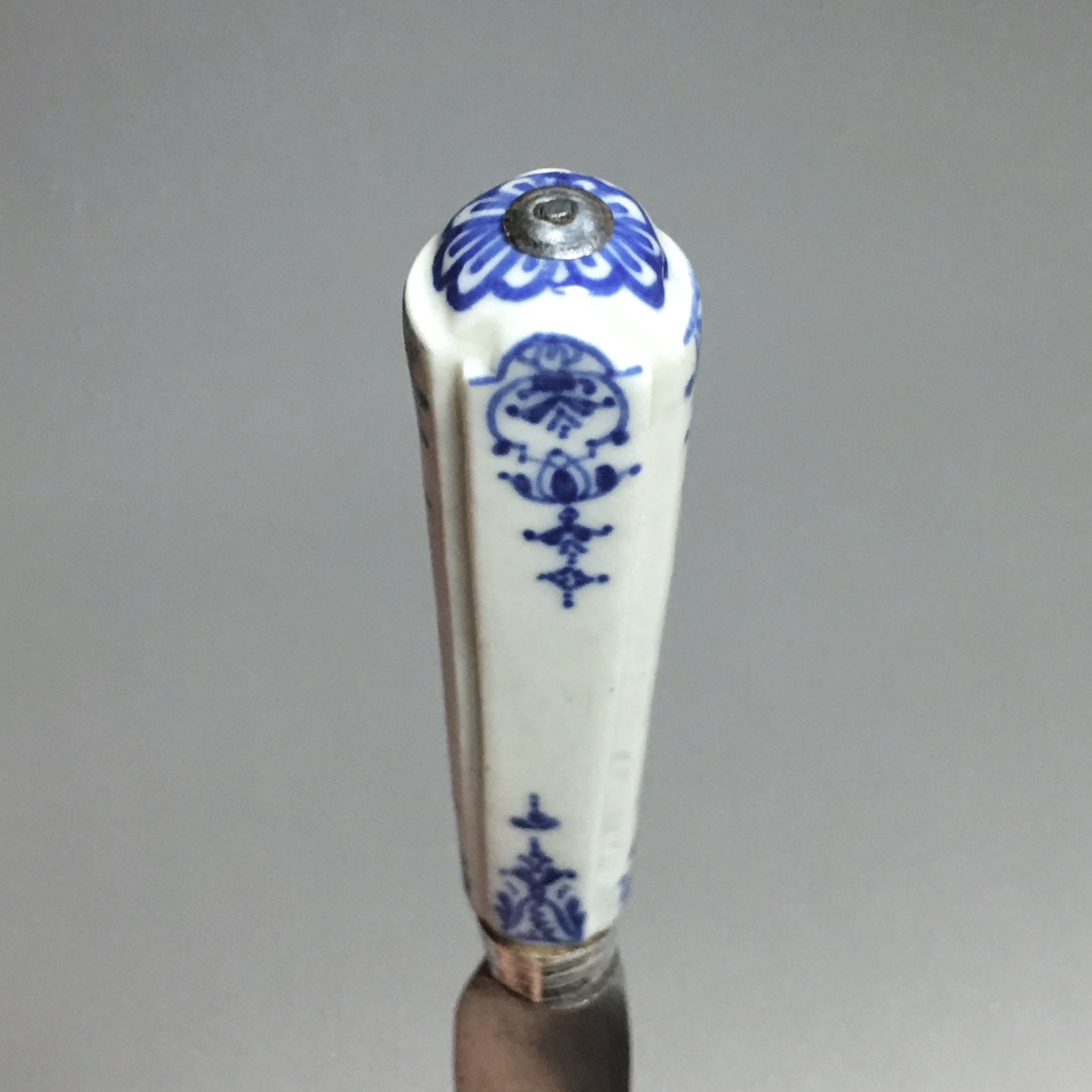 Chantilly - Couteau à décor de lambrequins - XVIIIe siècle