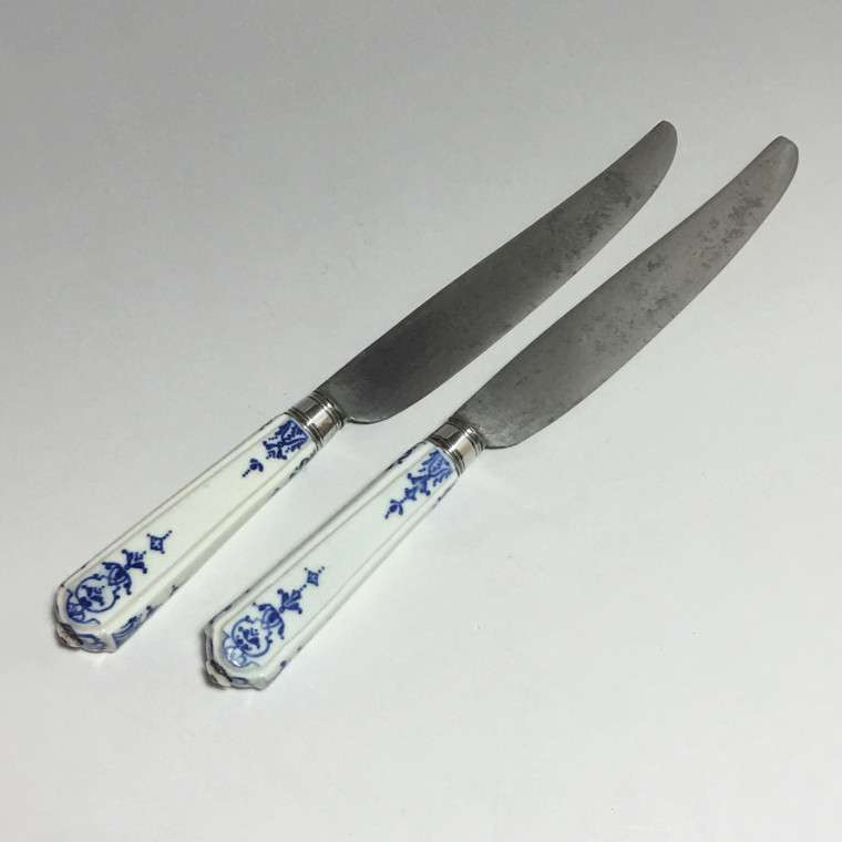 Chantilly - Pair of knives - eighteenth century - circa 1730-1740