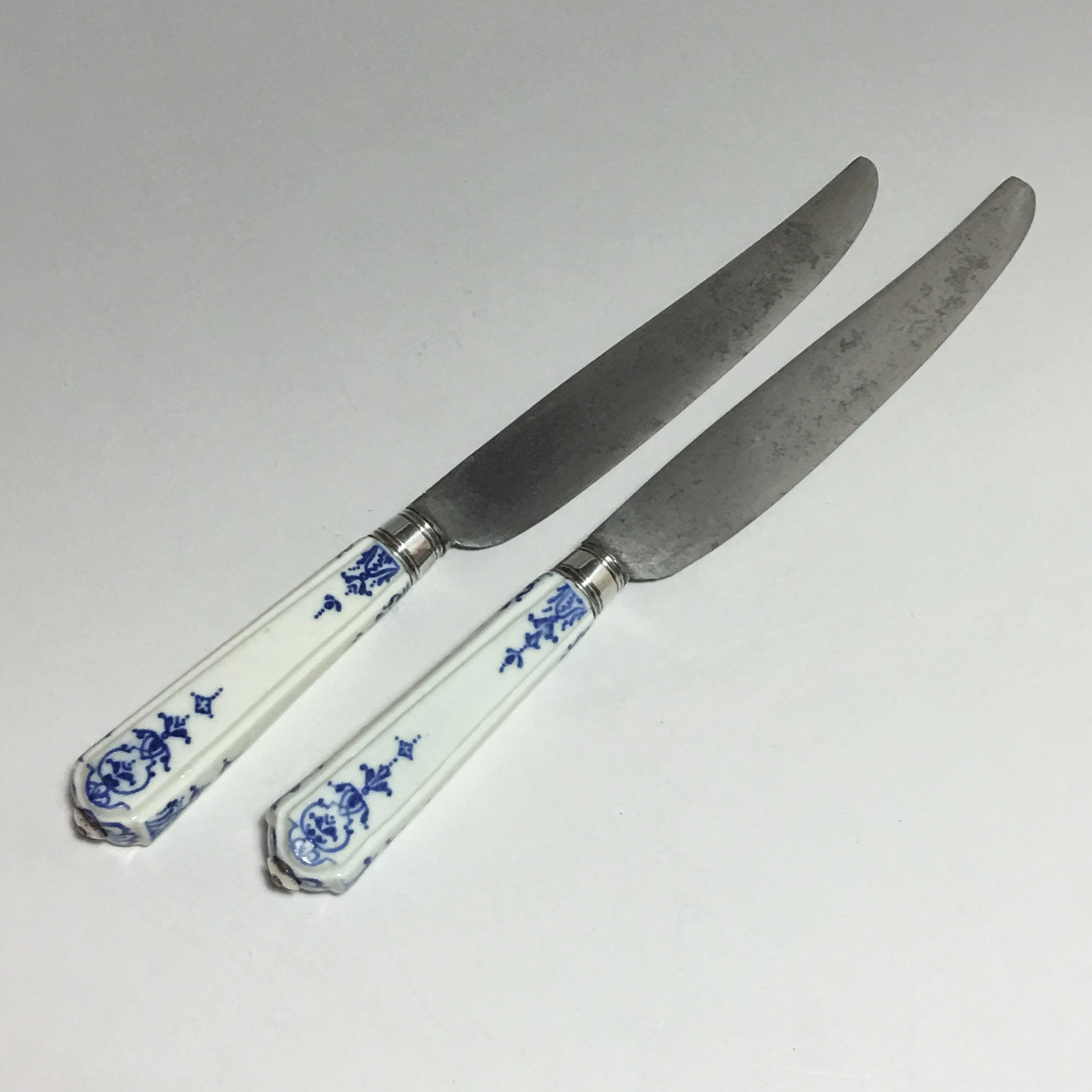 Chantilly - Pair of knives - eighteenth century - circa 1730-1740