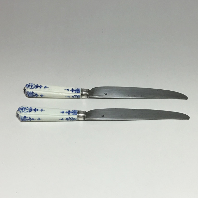 Chantilly - Pair of knives - eighteenth century - circa 1730-1740