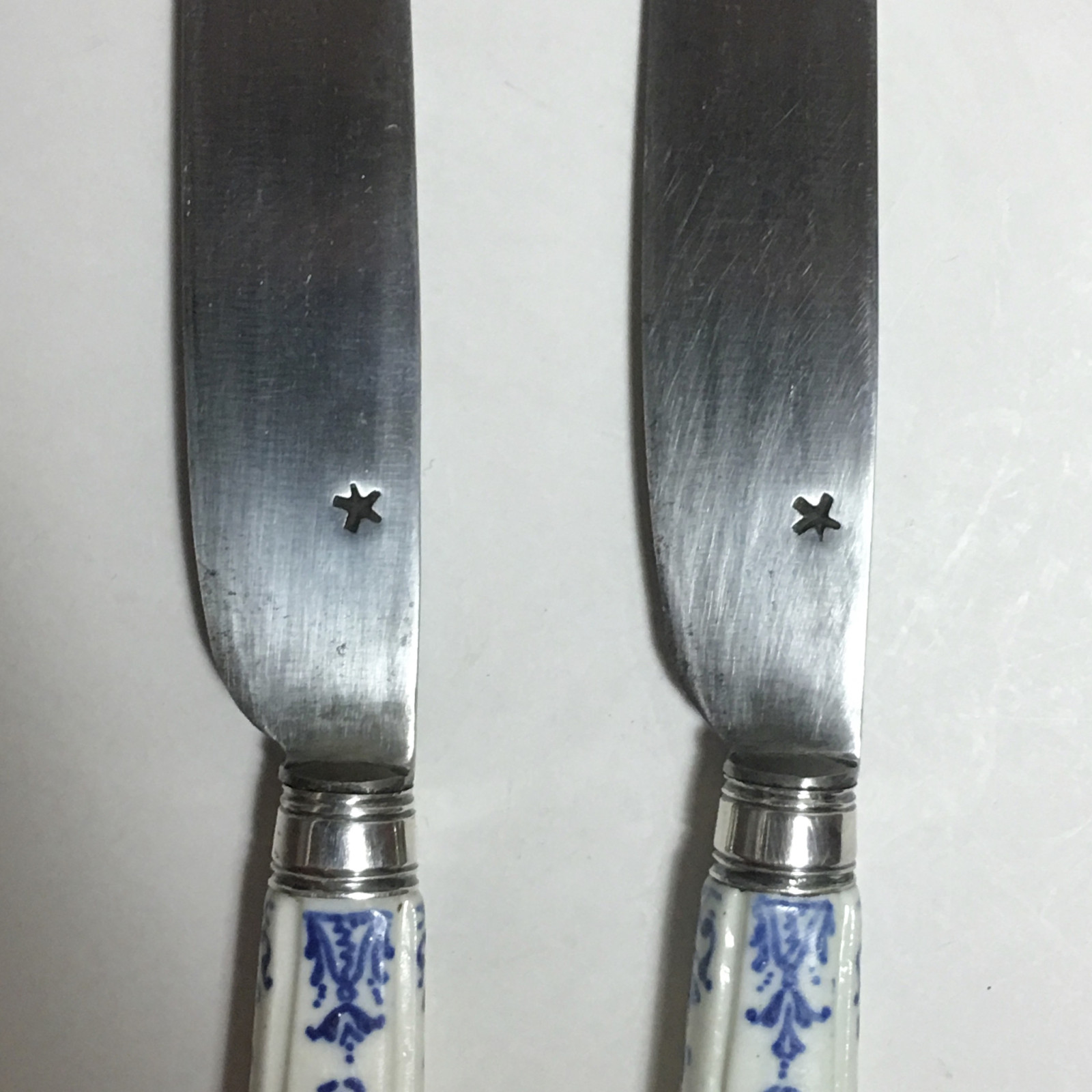 Chantilly - Paire de couteaux - XVIIIe siècle - Vers 1730-1740