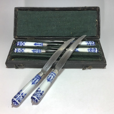 Saint-cloud – Coffret de six couteaux – XVIIIe siècle - vers 1710-1730