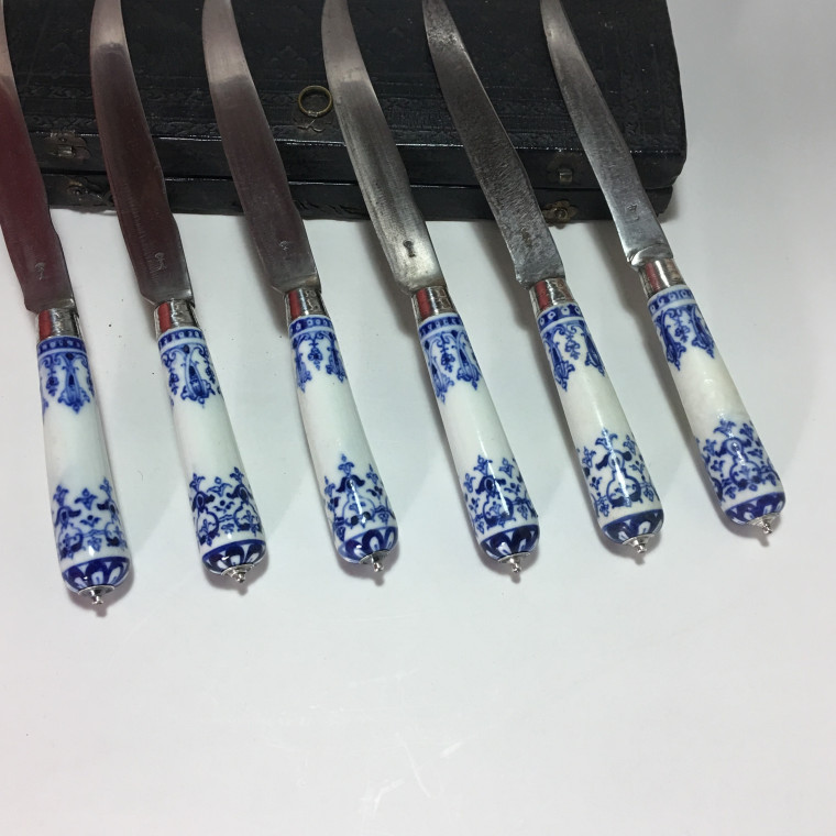 Saint-Cloud - Set of six knives - 18th century - circa 1710-1730