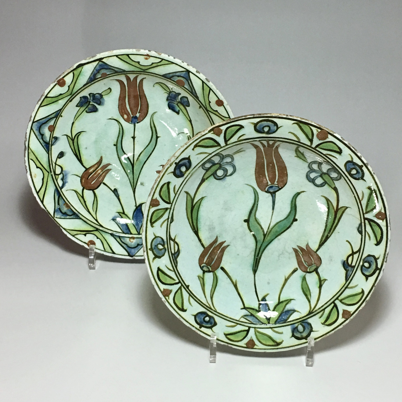 Iznik - dishes Pair of tulips - seventeenth century