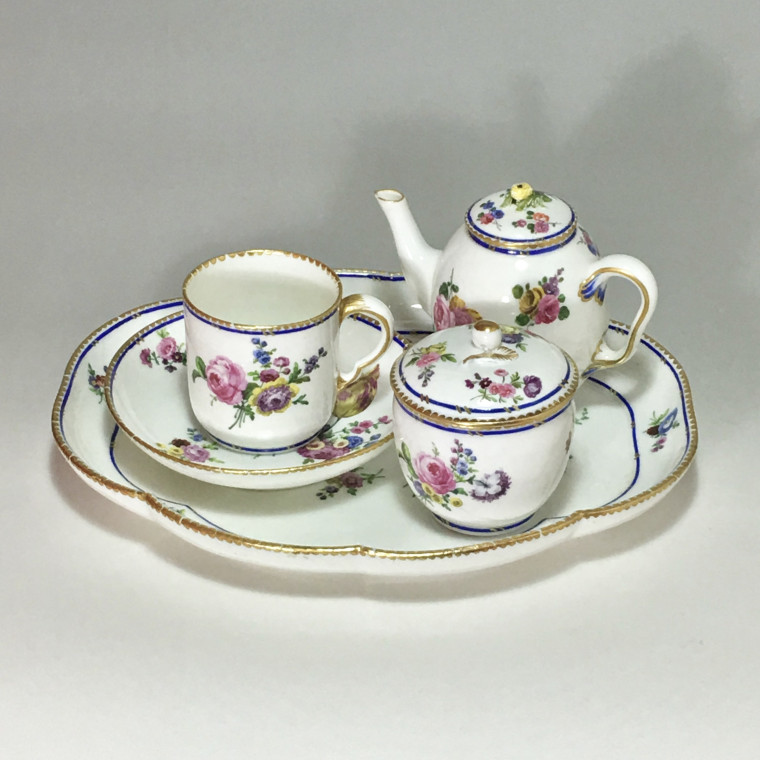 SÈVRES - Déjeuner (cabaret égoïste) in soft porcelain - eighteenth century