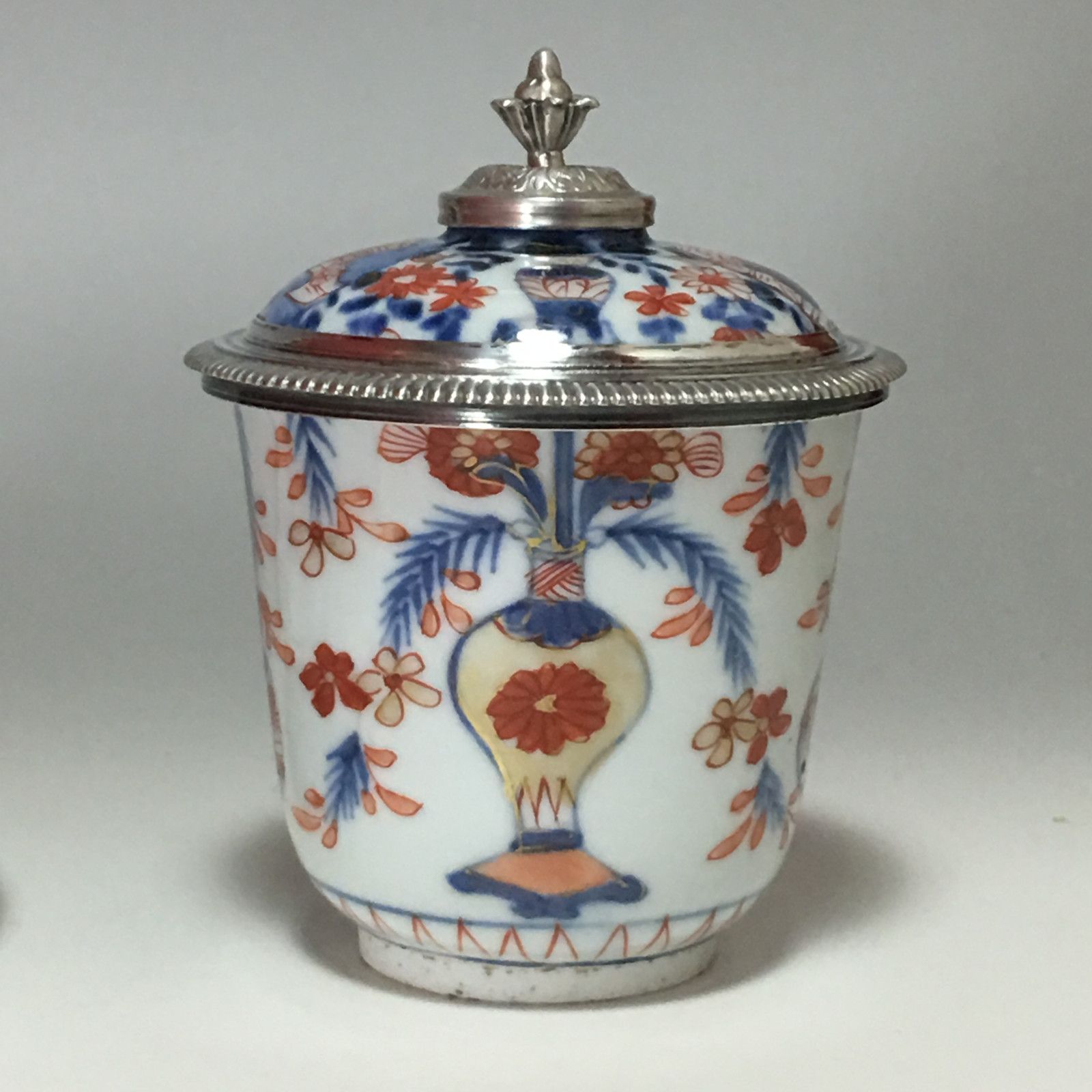 Chine - Gobelet couvert - Monture de la fin de l'époque Régence - Paris 1722-1726