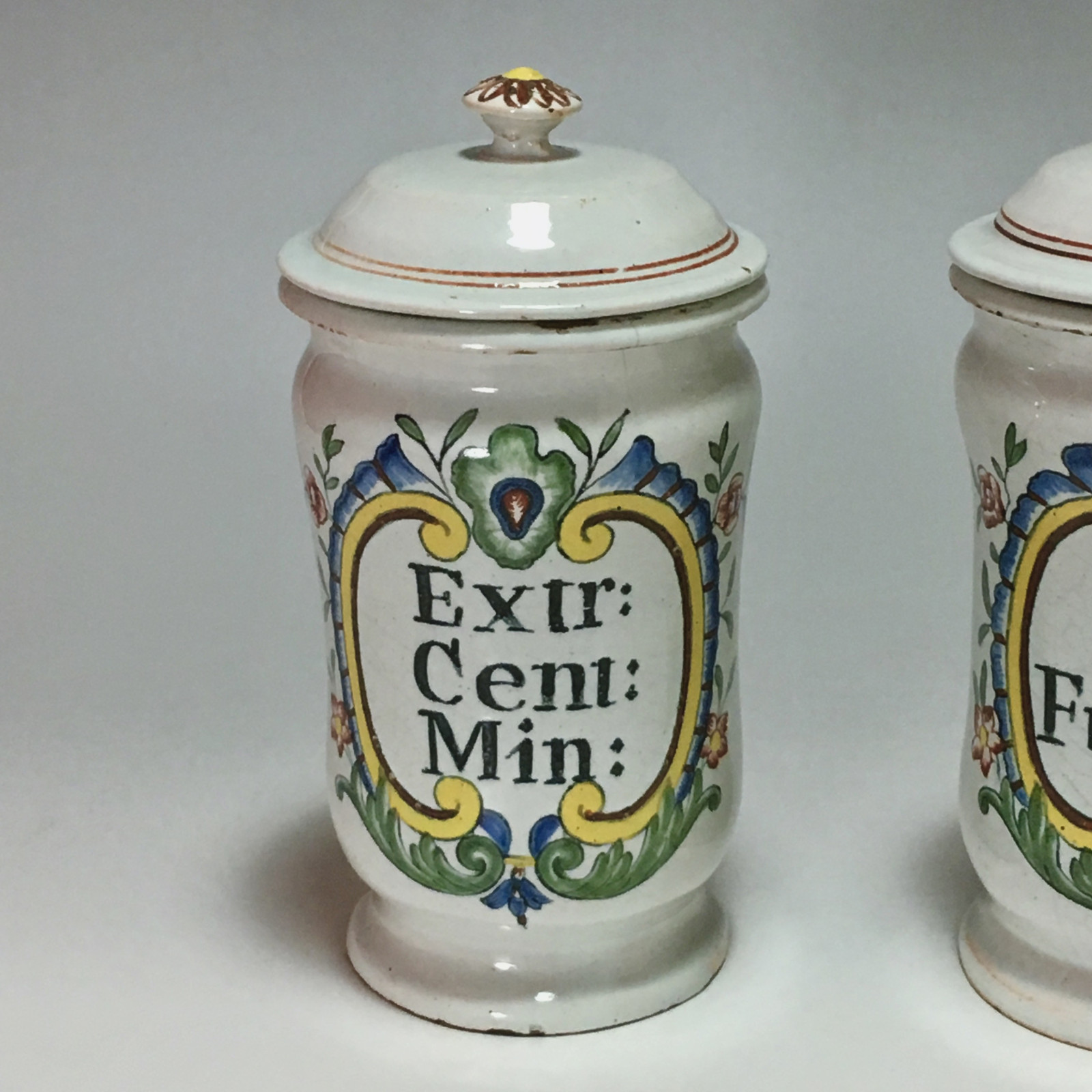 Rouen - Pair of small pharmacy jars - Eighteenth century