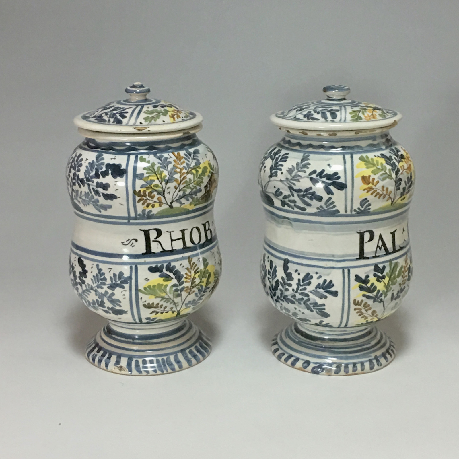 Pair of albarelli Pesaro faience - second half of the eighteenth century