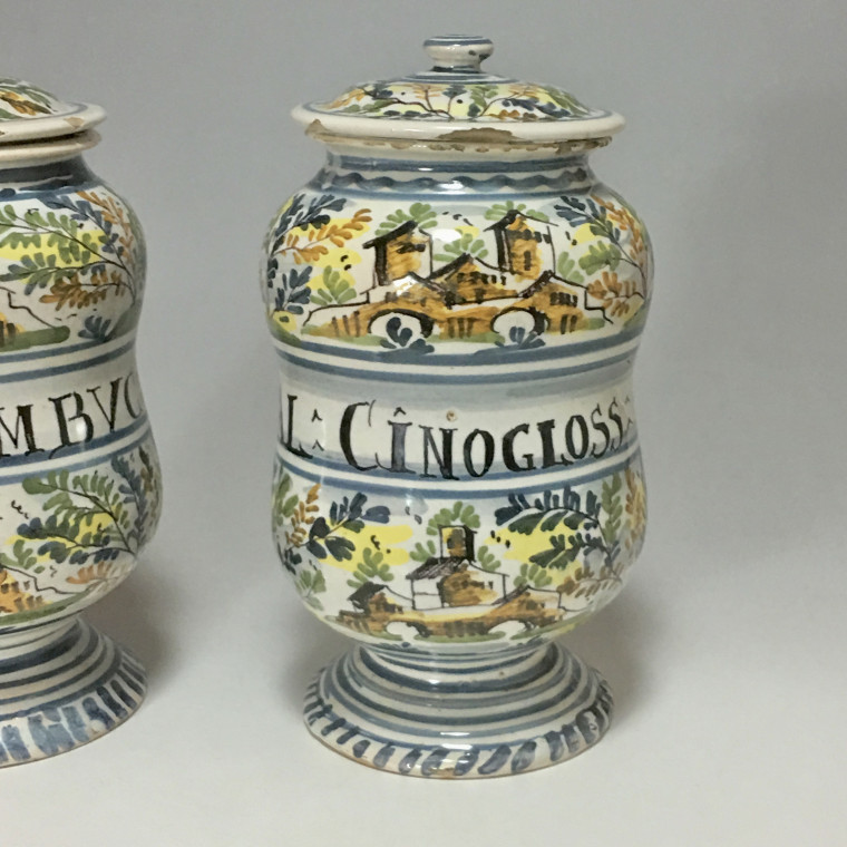 Pair of albarelli Pesaro faience - second half of the eighteenth century