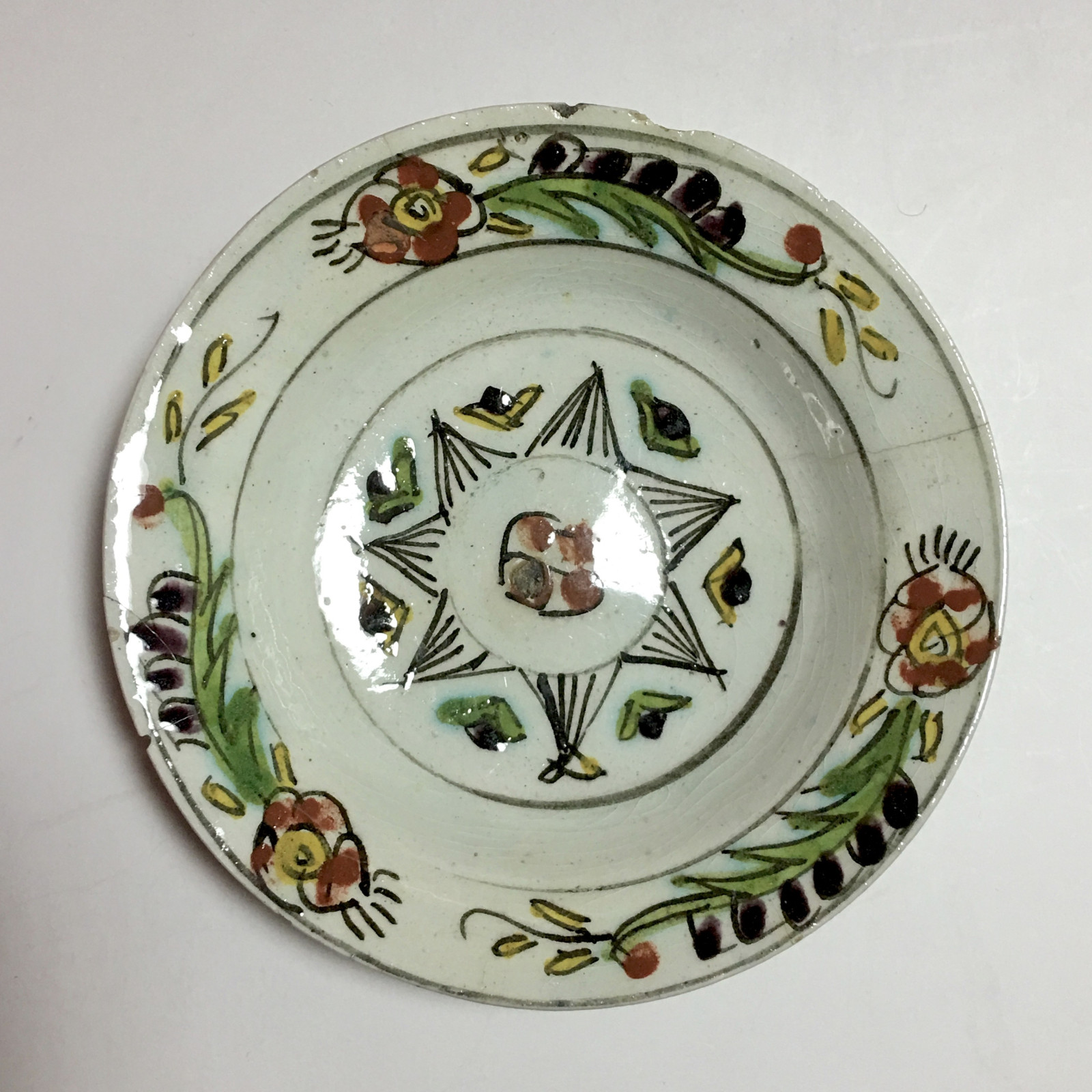 Quatre coupelles en céramique de Kütahya – Turquie ottomane - première moitié du 18ème siècle