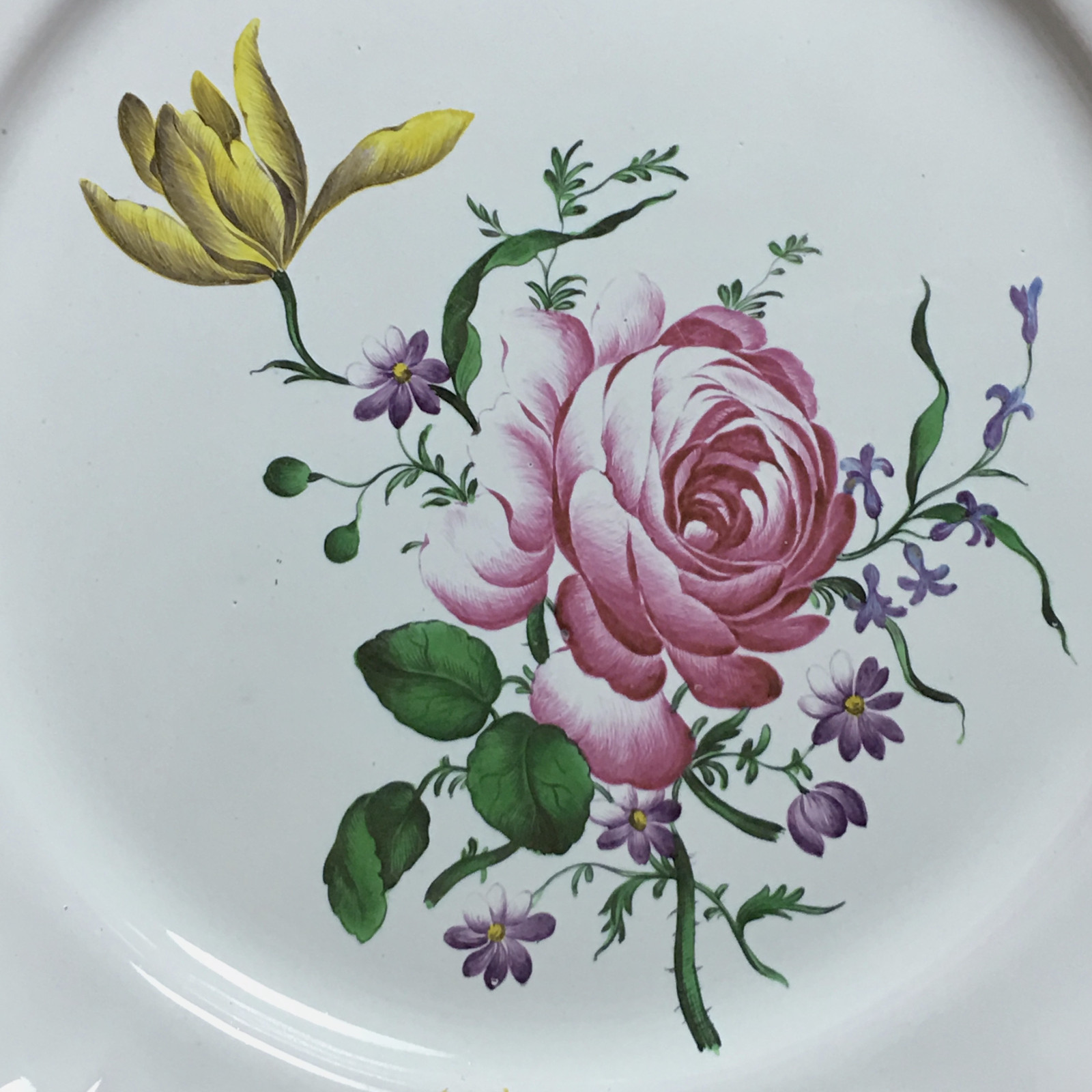 STRASBOURG - Joseph Hannong - Plate in fine quality - eighteenth century