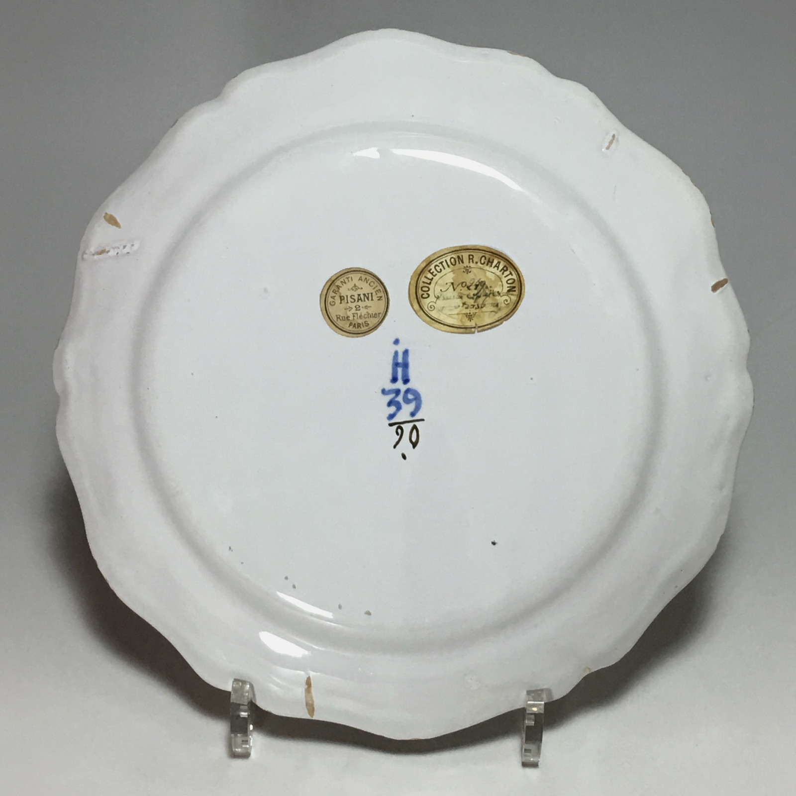 STRASBOURG - Joseph Hannong - Assiette en qualité fine - XVIIIe siècle