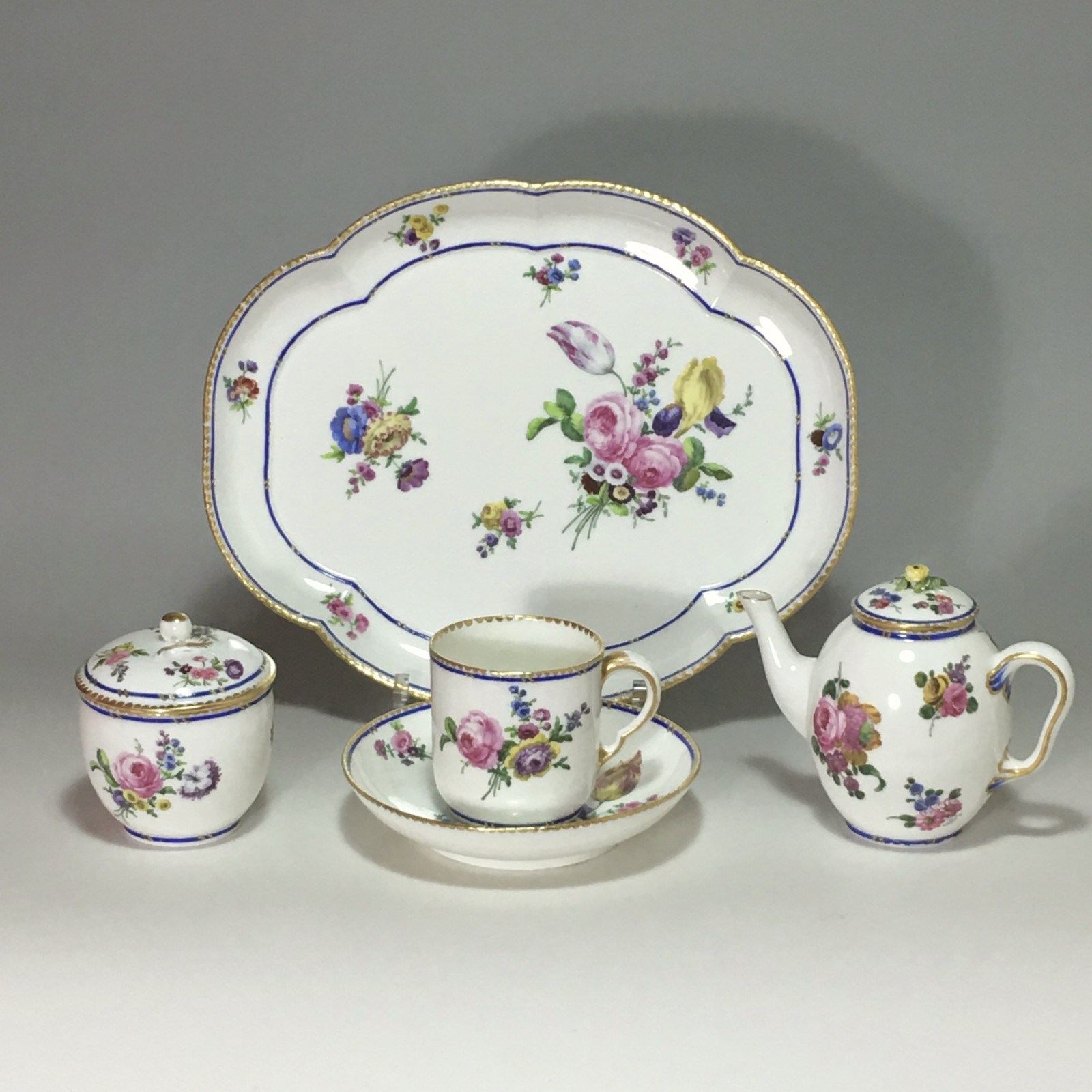 SÈVRES - Déjeuner (cabaret égoïste) in soft porcelain - eighteenth century