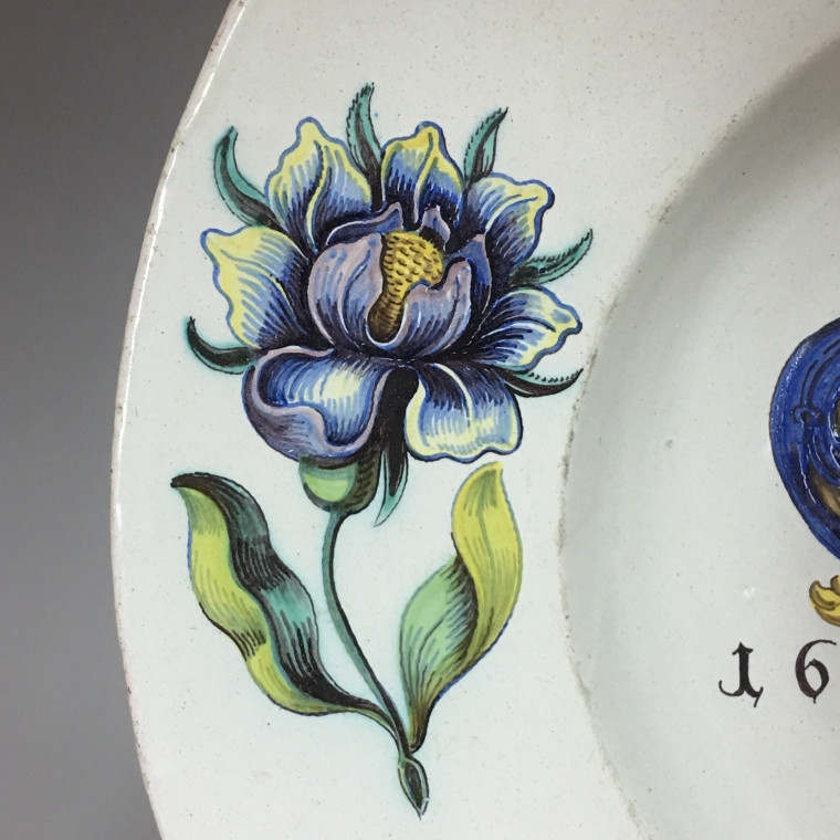 WINTERTHUR (Switzerland) Large dish with coat of arms - Dated 1678