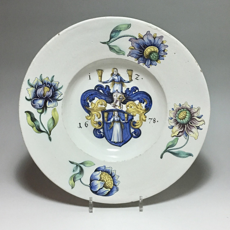 WINTERTHUR (Switzerland) Large dish with coat of arms - Dated 1678