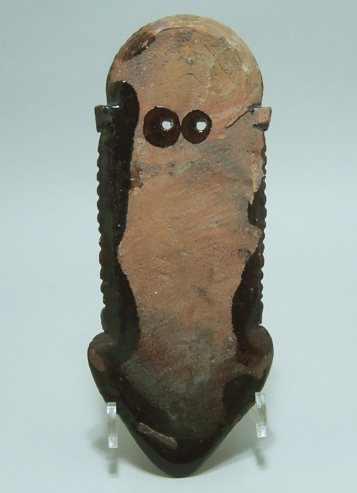 Important bénitier en terre vernissée - XVIIIe Siècle