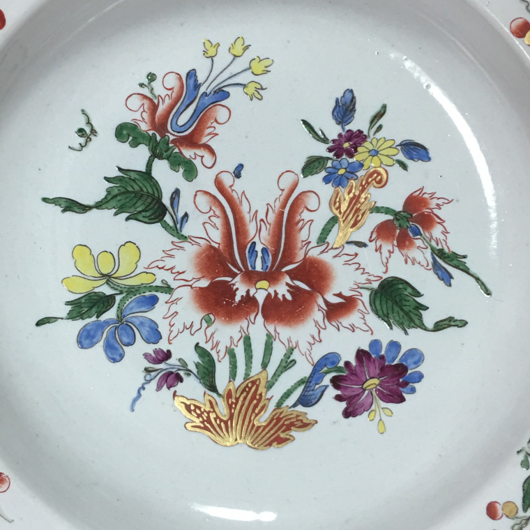 Doccia – Assiette à décor floral – XVIIIe siècle