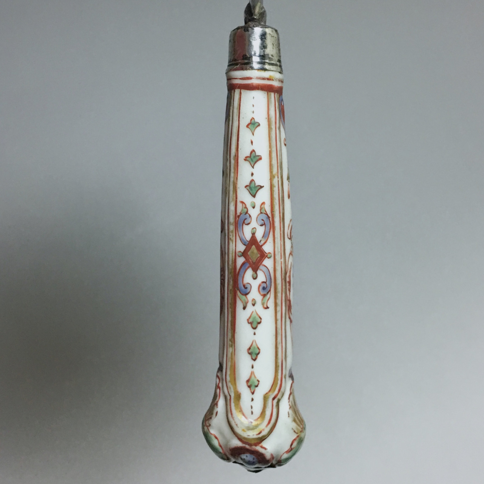 Couteau en porcelaine de Vienne – Manufacture de Du Paquier – XVIIIe siècle