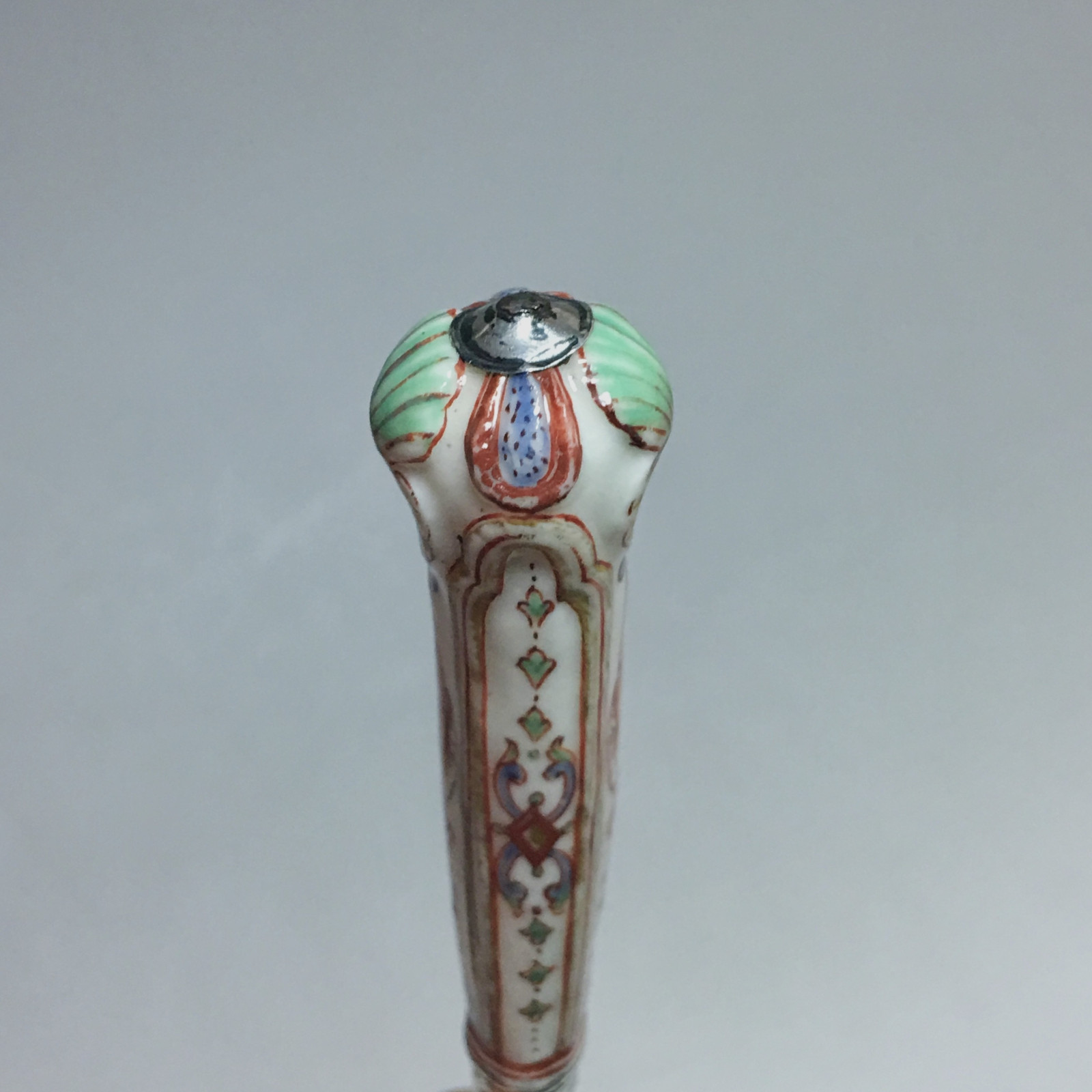 Couteau en porcelaine de Vienne – Manufacture de Du Paquier – XVIIIe siècle