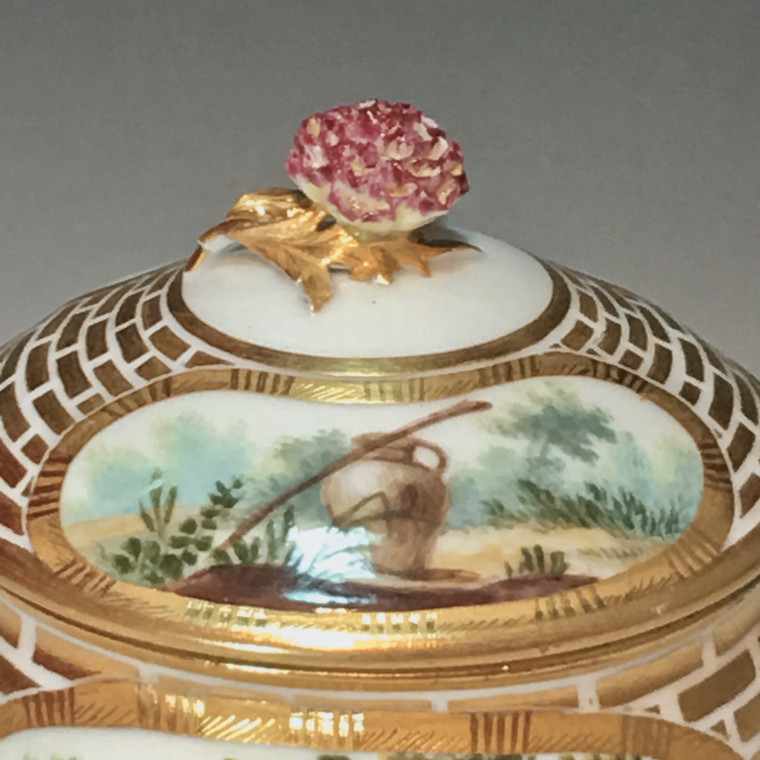 Sugar Pot Hébert in soft porcelain of the eighteenth century Sèvres - 1770