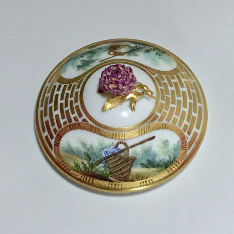 Sèvres - Pot à sucre Hébert en porcelaine tendre du XVIIIe siècle - vers 1770