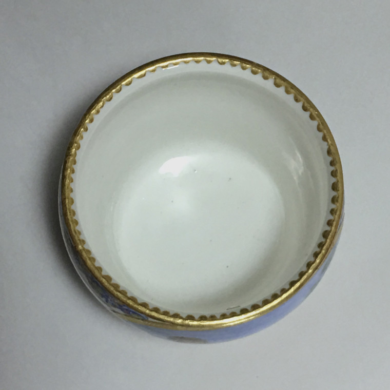 Pot à sucre Hébert en porcelaine tendre de Sèvres du XVIIIe siècle - 1766