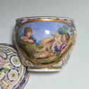 Pot à sucre Hébert en porcelaine tendre de Sèvres du XVIIIe siècle - 1766