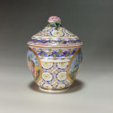Pot à sucre Hébert en porcelaine tendre de Sèvres du XVIIIe siècle - 1766